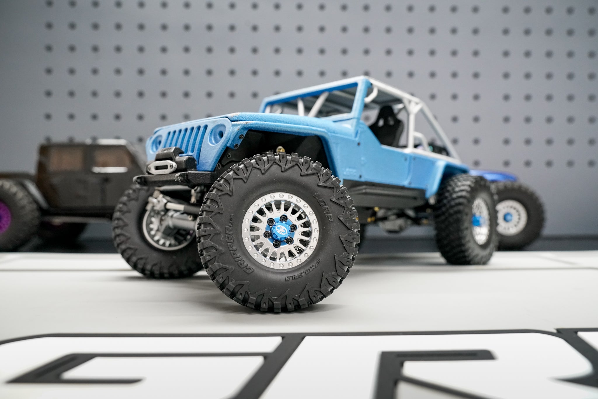 GRIPPER LG4 1.0 TIRES (57MM)